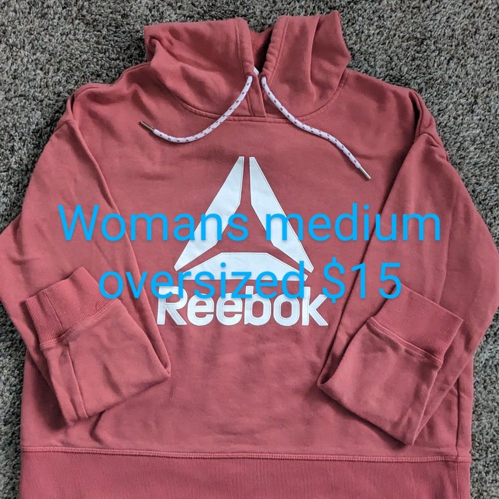 Woman's cropped sweatshirt